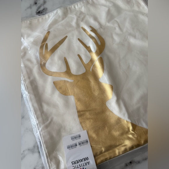 2 Artistic Weavers Holiday Deer Pillow Covers 18' x 18' 100% Cotton Cream & Gold - Picture 5 of 13